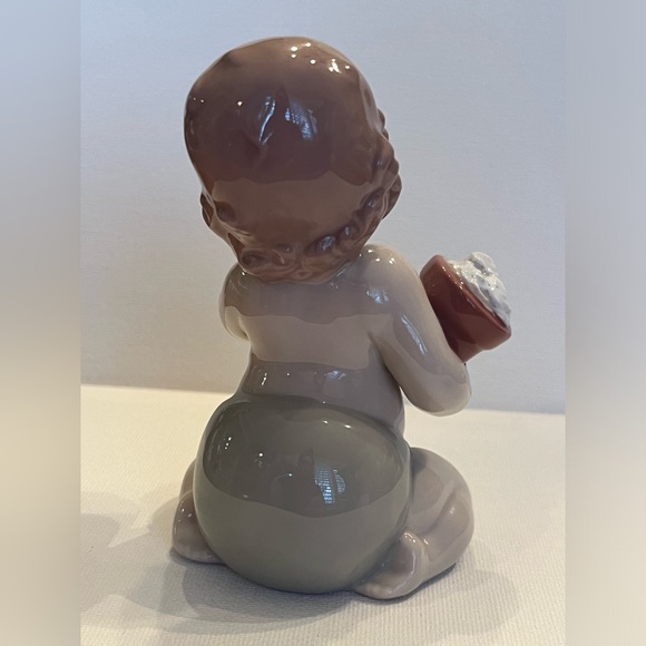 Lladro Nao Baby Figure - Picture 4 of 7